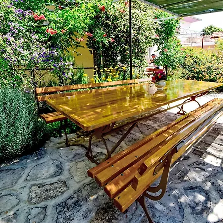 Pazanin-3 By Interhome *